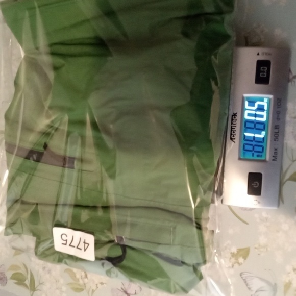 L.L. Bean Bright Green Full Zip Raincoat Lightweight Long Sleeve Lynon Mens M - Picture 10 of 10